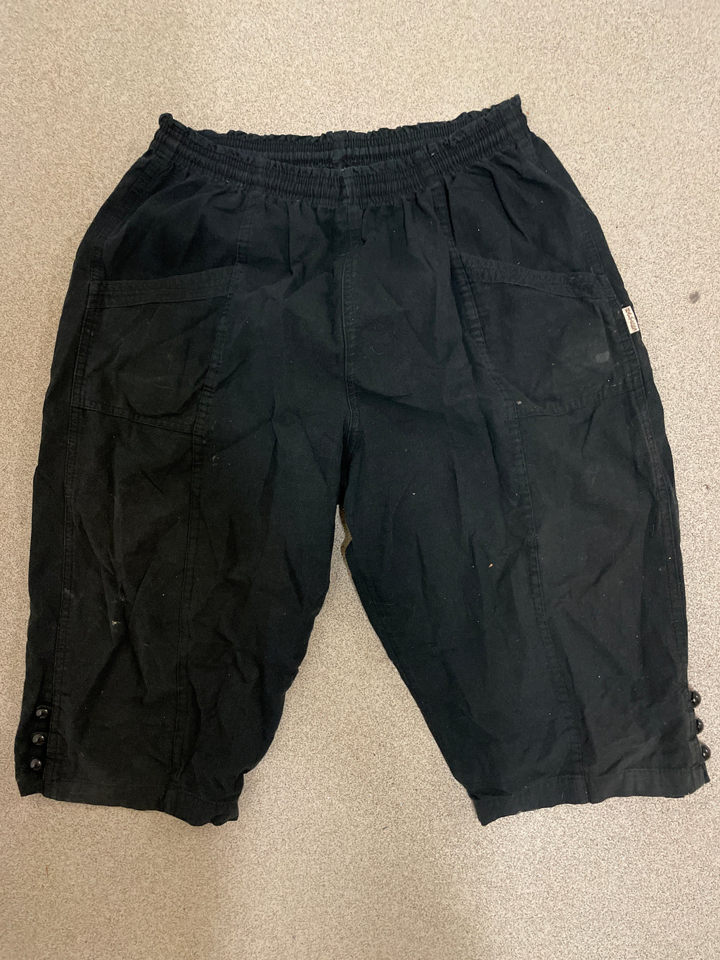 Rubynee Vintage black short in XL