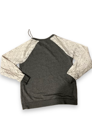 Rubynee Vintage y2k top in grey and white with skull symbol