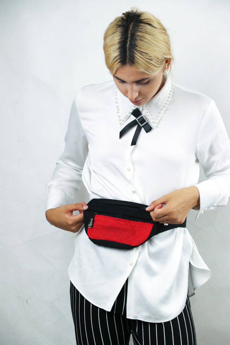 VINTAGE RED AND BLACK BUMBAG